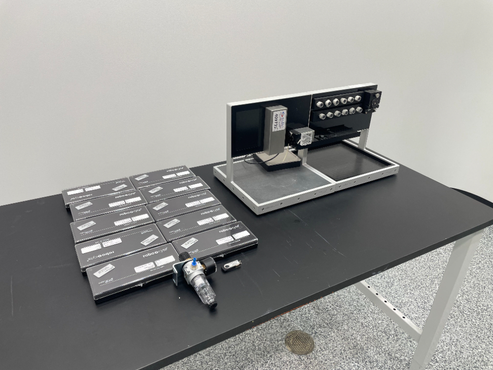 Image of RoboCyte2 RoboFlow Automated Multichannel Cell Handling System